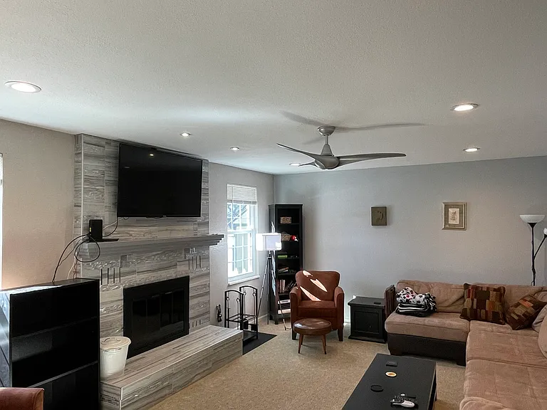 2247 S Eagle St — Photo 10