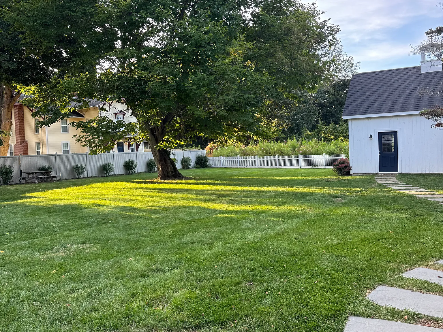 2 bed, 1100 sqft, $2,950 — Photo 2