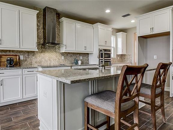2nd image of 31508 Driscoll Dr