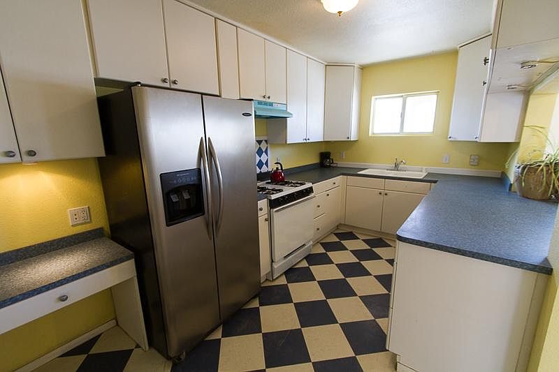 1st image of 2742 Morningside Dr NE