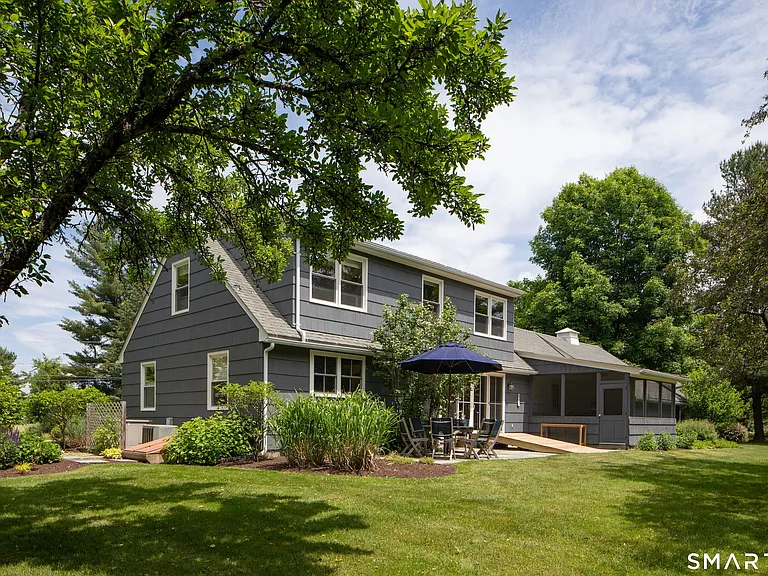 12 Red Bird Ln — Photo 2