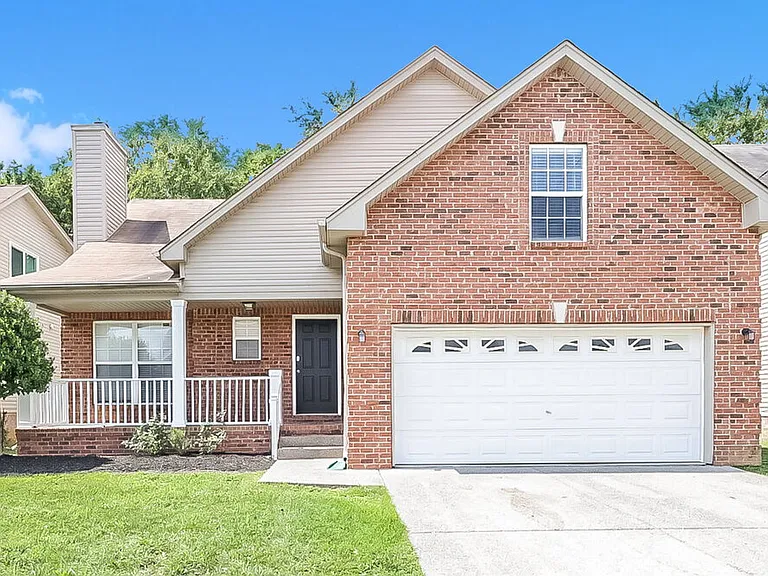 2720 Windcrest Trl — Photo 1