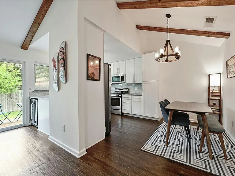 607 Old Stone Rd — Photo 11