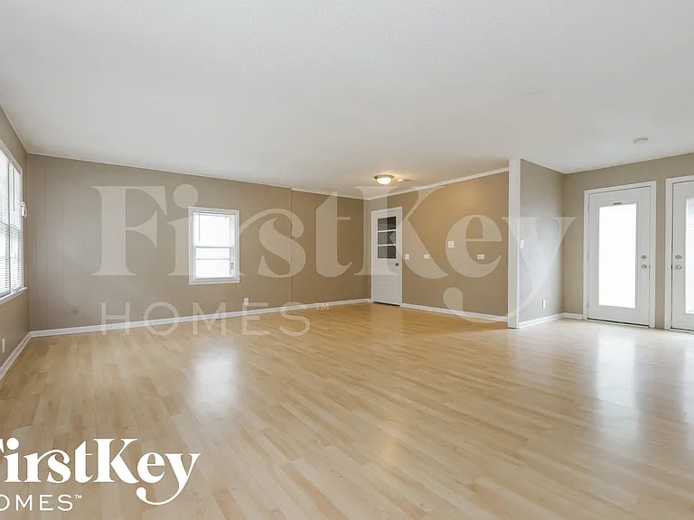 4021 S Osage St — Photo 7