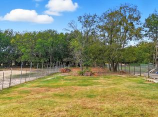 2071 Haymarket Rd, Dallas, TX 75253