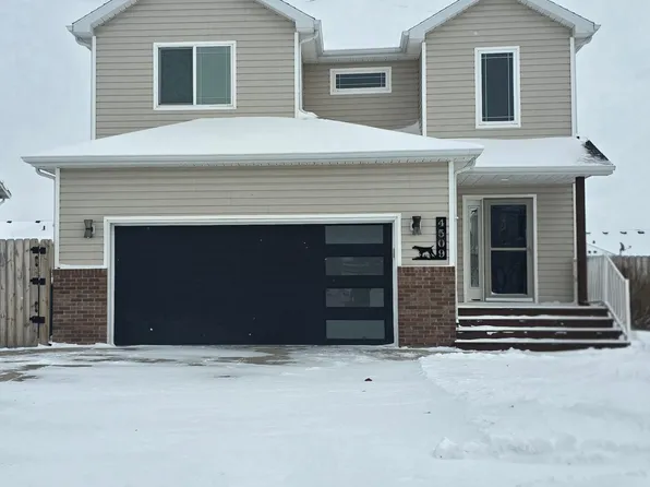 4509 11th St W, West Fargo, ND 58078