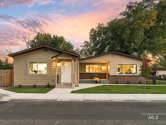 5th image of 6415 W Saxton Ave