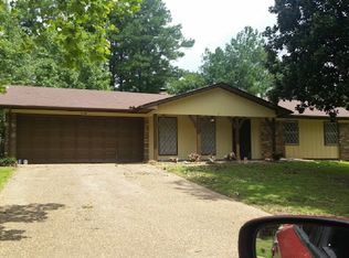 318 Woodcliff Dr, Jackson, MS