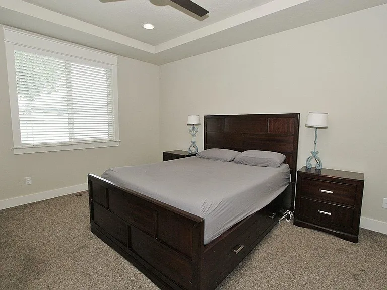 3316 E Girdner Dr — Photo 15