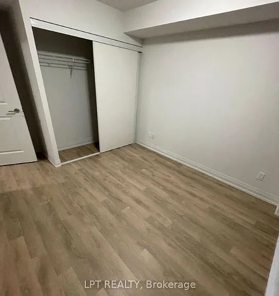 20 Meadowglen Pl #730 — Photo 5