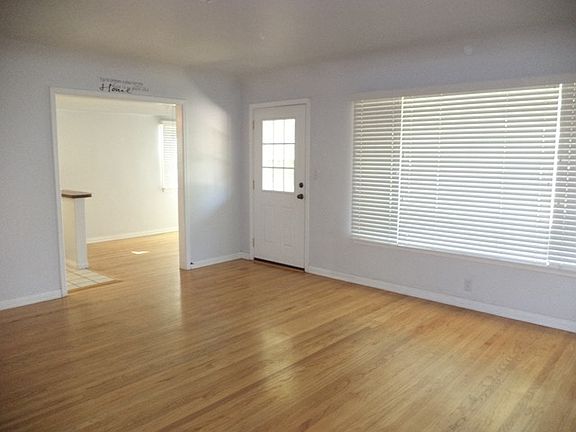 3rd image of 34551 Avenue B