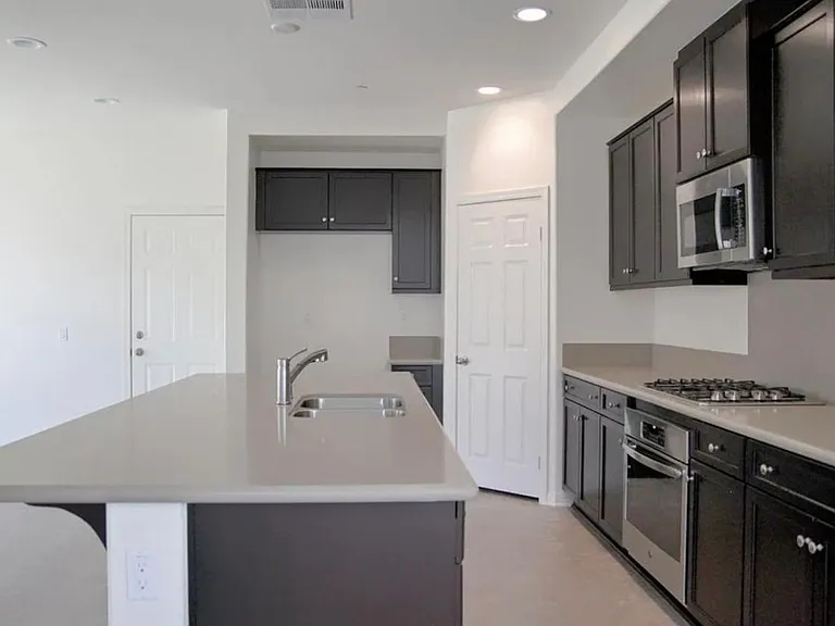 6928 Sandcherry Ln — Photo 14