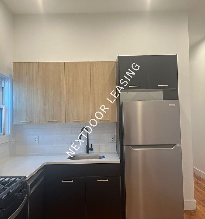 1st image of 227 Clinton Ave #3LM