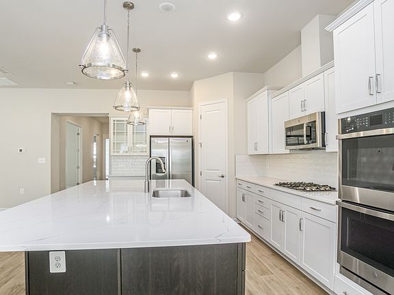 Quartz countertops in kitchen