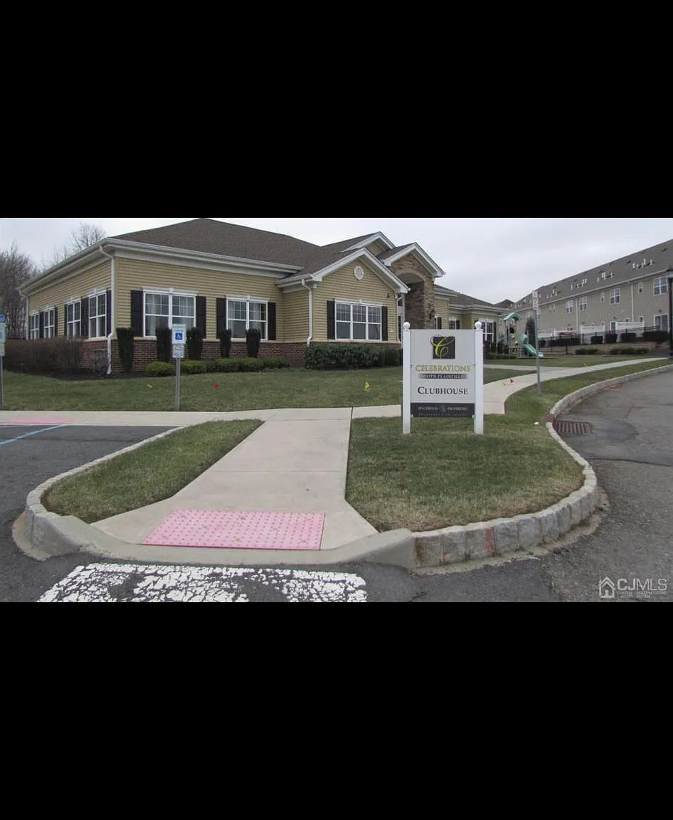 2 bed, 1146 sqft, $2,700 — Photo 2