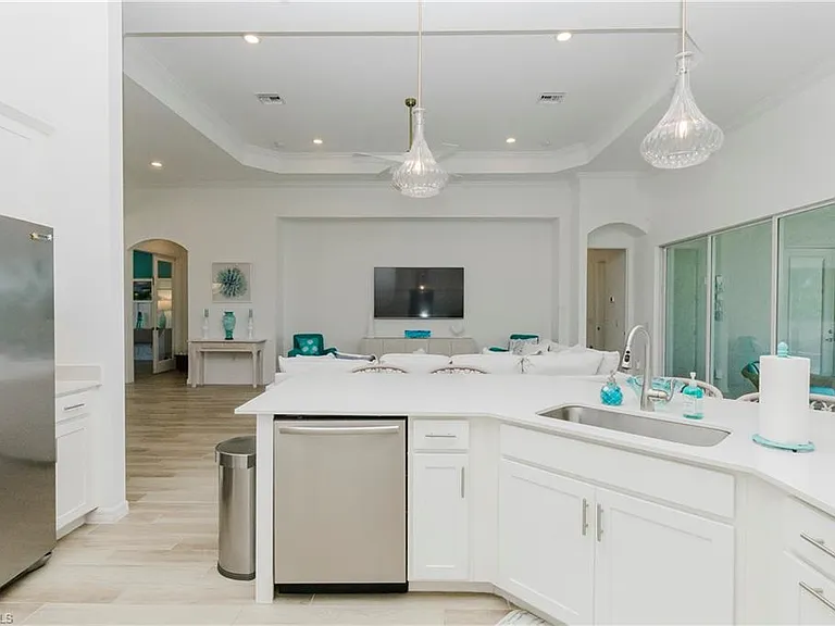 6075 Artisan Ct — Photo 11