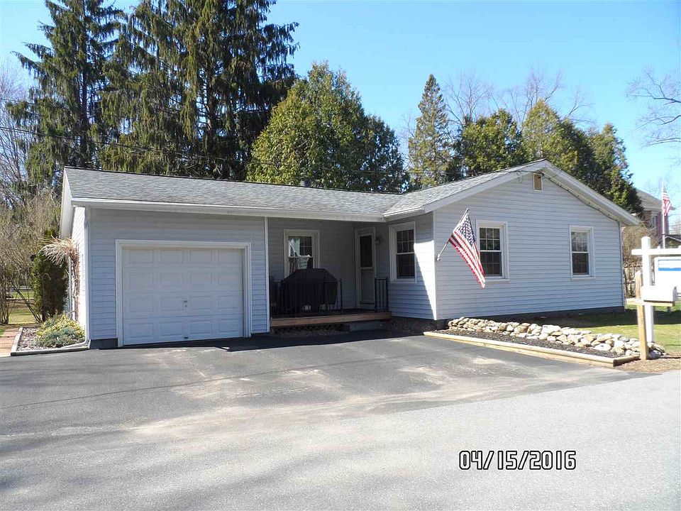 1st image of 25 Windsor Dr