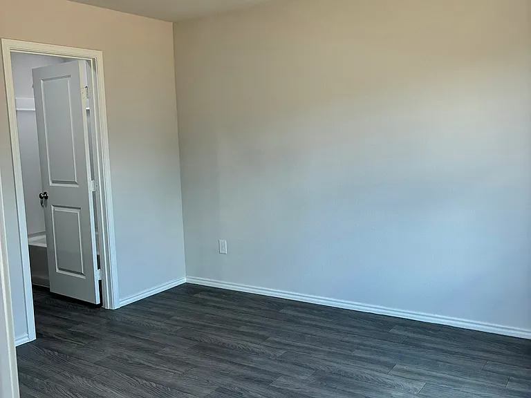 207 Polasek Dr — Photo 19
