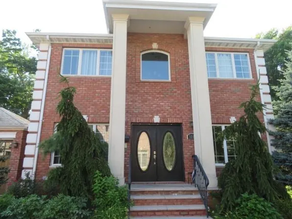 3250 Rawlins Avenue, Bronx, NY 10465