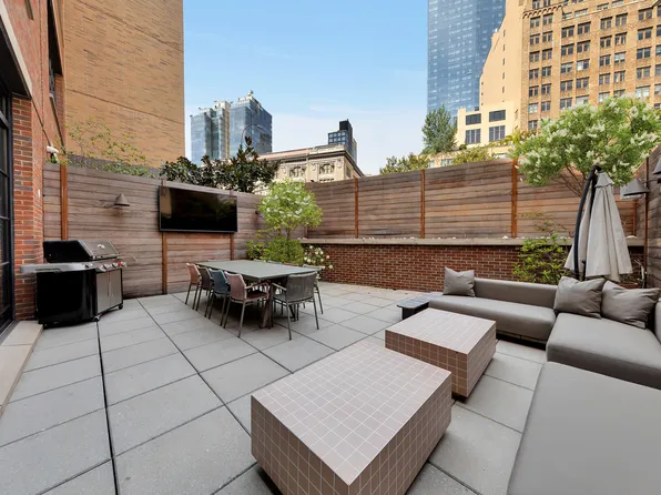 30 Sullivan Street image 7 of 24