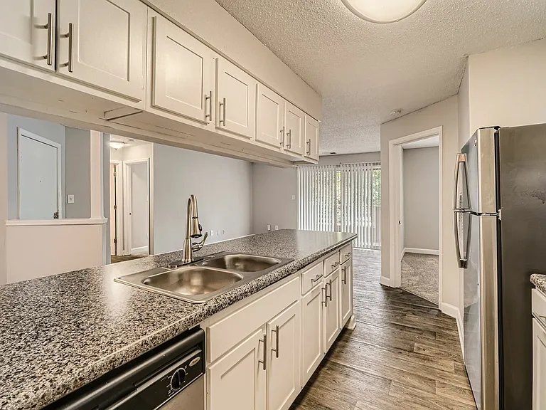 Rise Matthews Pointe — Photo 22