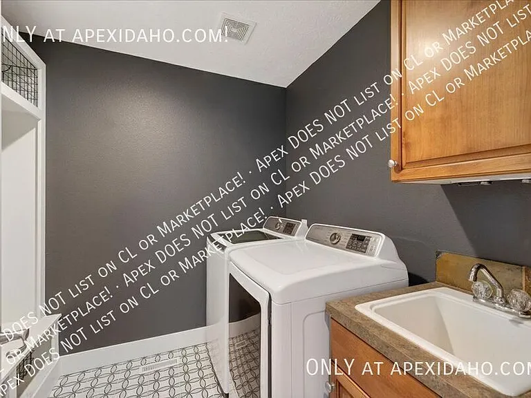 2527 W Astonte Dr — Photo 23