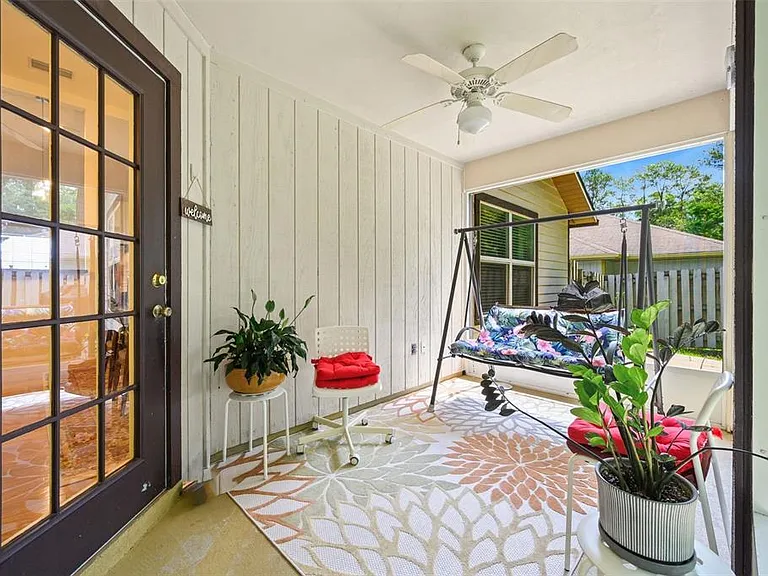 8725 NW 9th Pl — Photo 12
