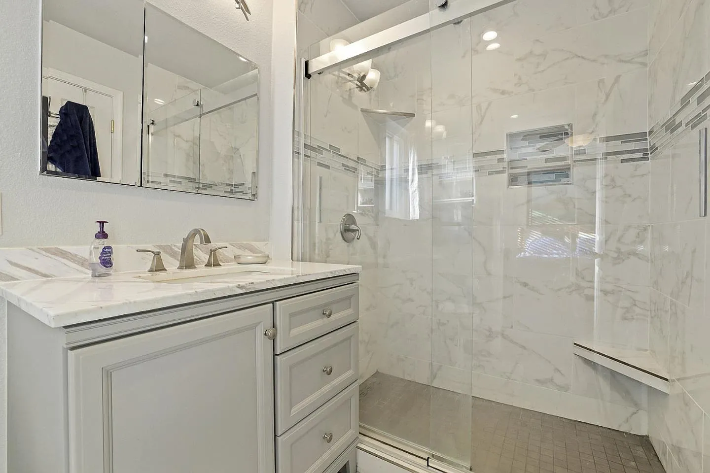 3 bed, 1437 sqft, $4,400 — Photo 4