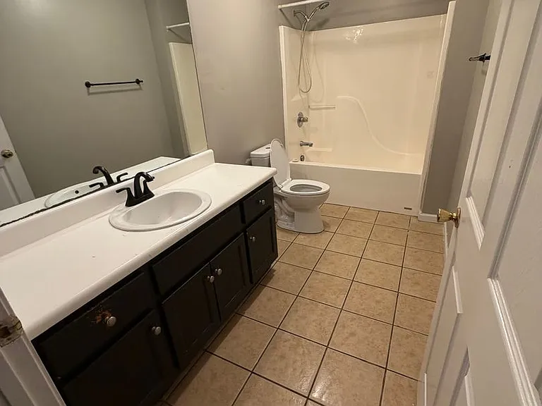 10-12 Jessie Head Dr NW — Photo 18