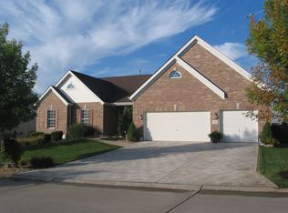 726 Hawk Run Dr, O'Fallon, MO 63368