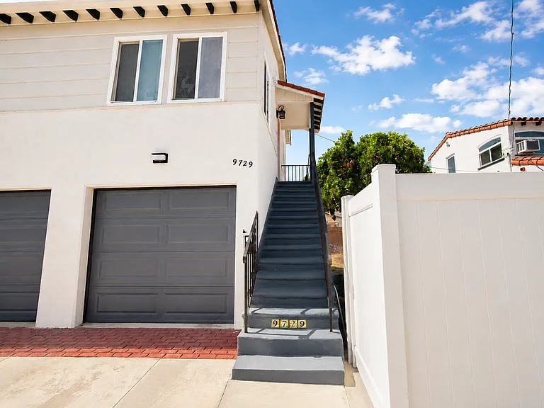 5703 Golden West Ave — Photo 2