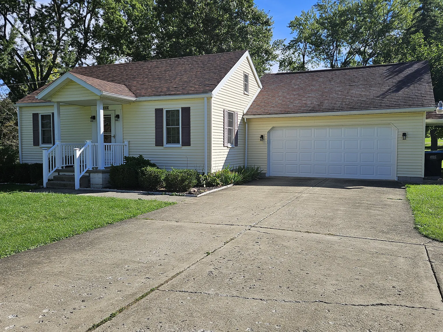 2 bed, 900 sqft, $1,500 — Photo 1