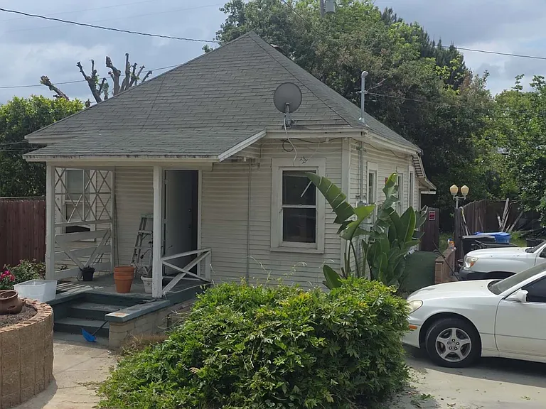 544 San Francisco Ave — Photo 6