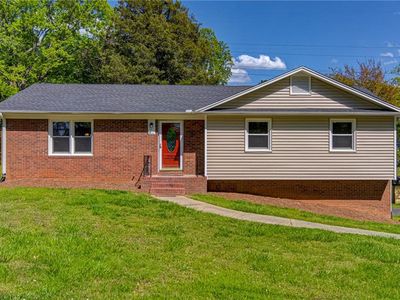 2563 Wood Valley Rd, Winston Salem, NC, 27106