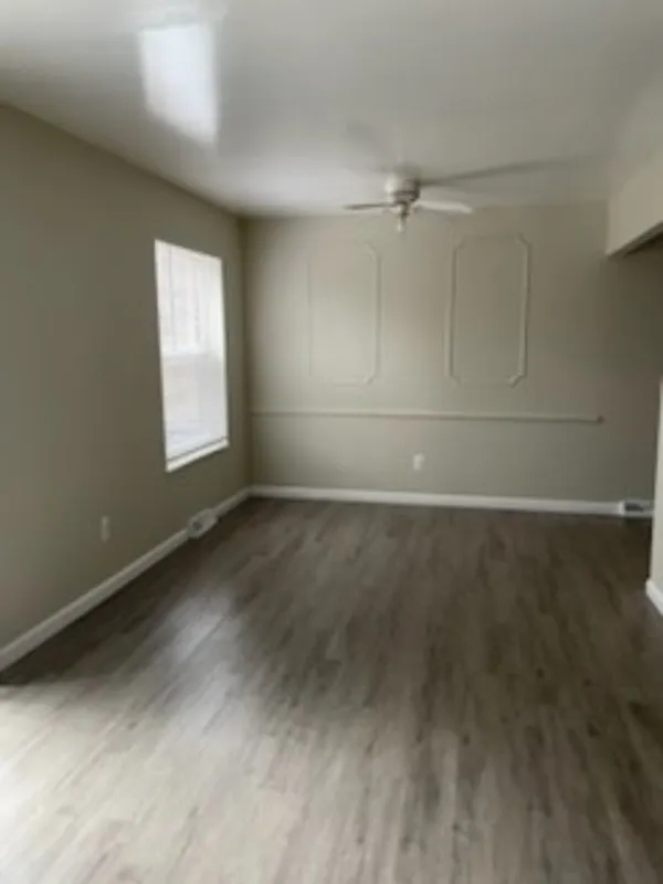 1 bed, 1.0 bath, 624 sqft, $900 — Photo 2
