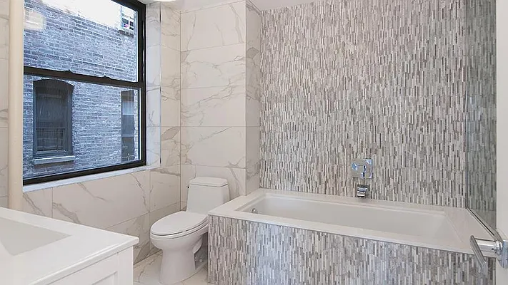 Sold by Fenwick Keats Real Estate | media 9