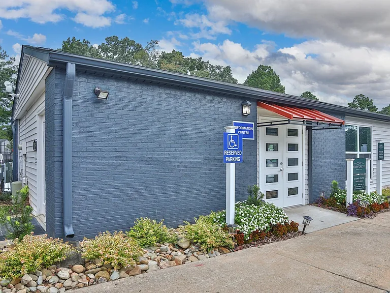 Leasing Office