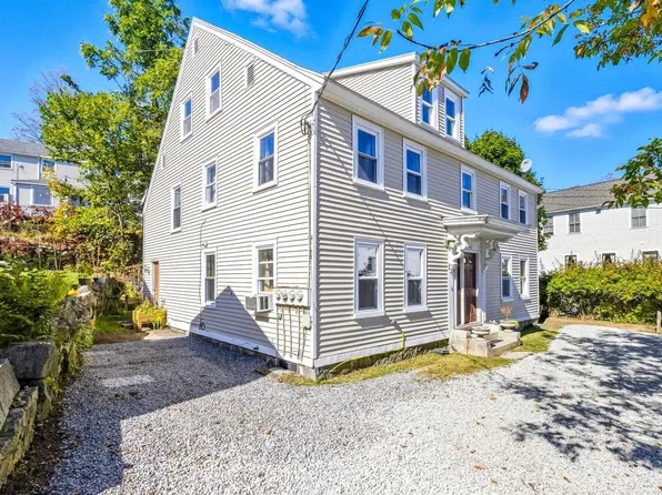 2 Chapel Street, Newmarket, NH 03857