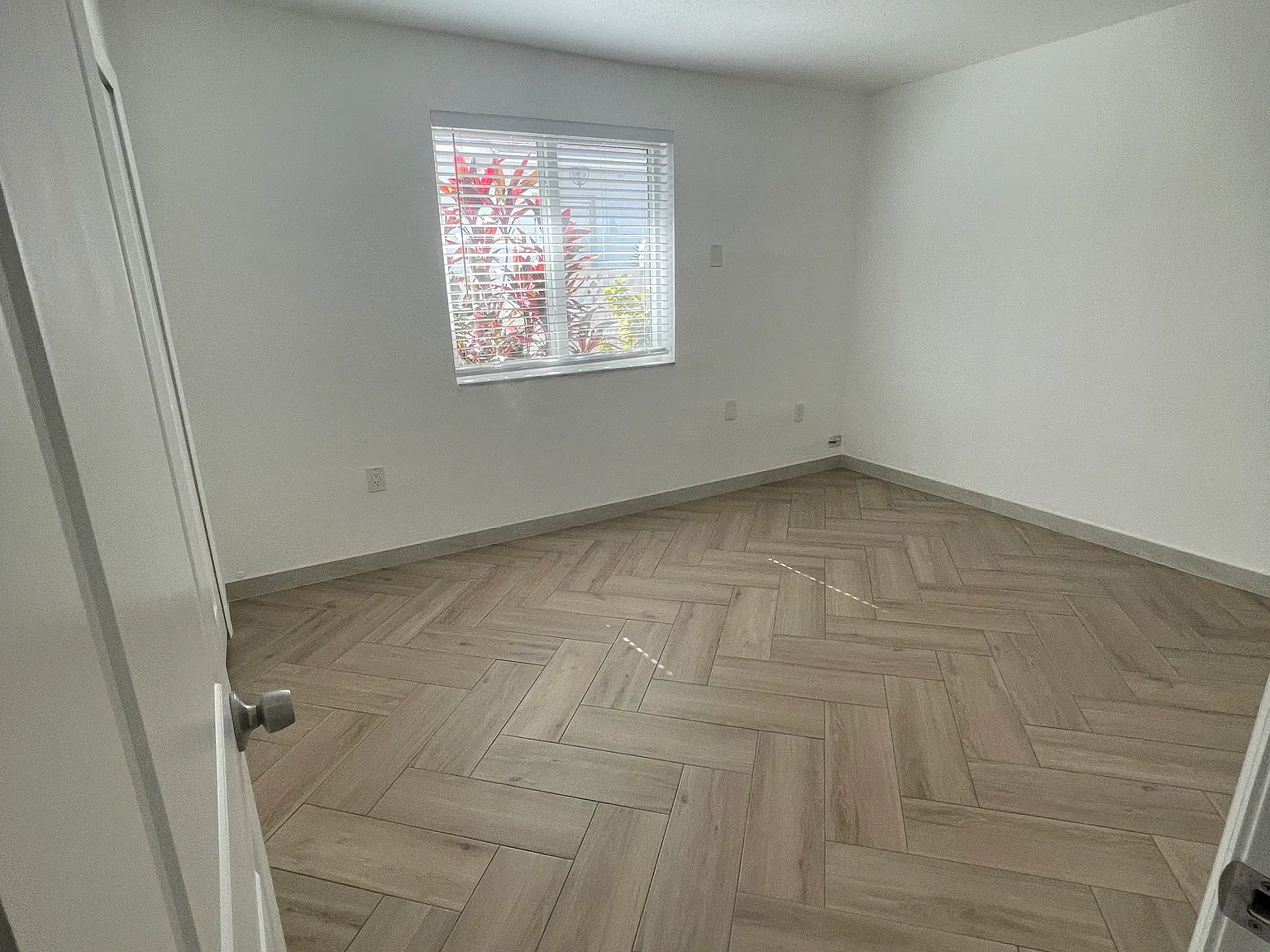 2 bed, $2,500 — Photo 2