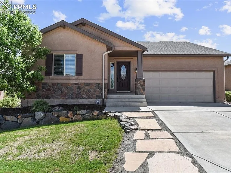 12745 Mission Meadow Dr — Photo 1