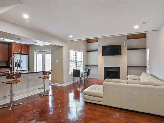 2nd image of 1500 W Esplanade Ave APT 9F