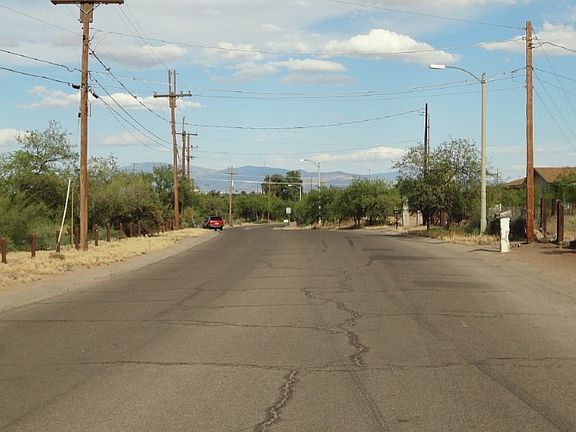 5th image of 1425 W Riverview Blvd