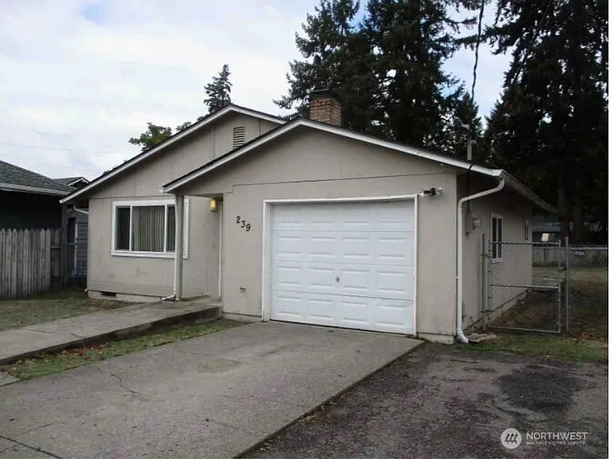239 174th Street S photo 1
