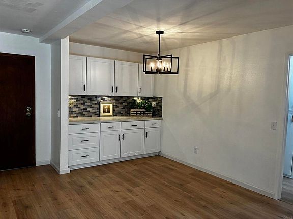 3rd image of 8034 Linda Vista Rd #1D