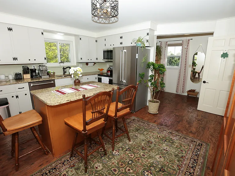 27 Commonwealth Ave #2 — Photo 1