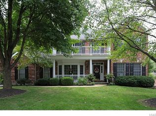 42 Chaminade Dr, Saint Louis, MO 63141