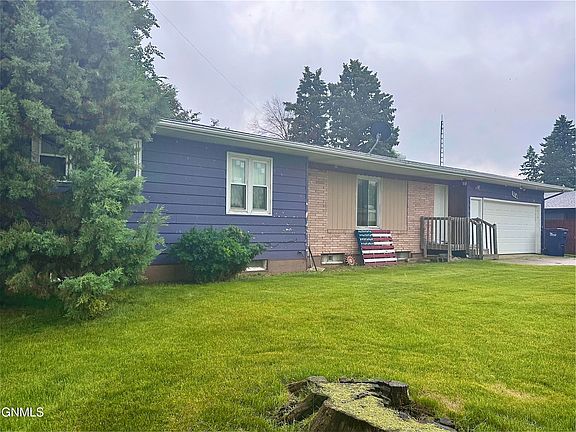 2nd image of 114 3rd Ave N