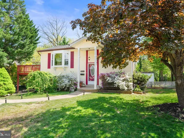 9909 Lomond Dr, Manassas, VA 20109