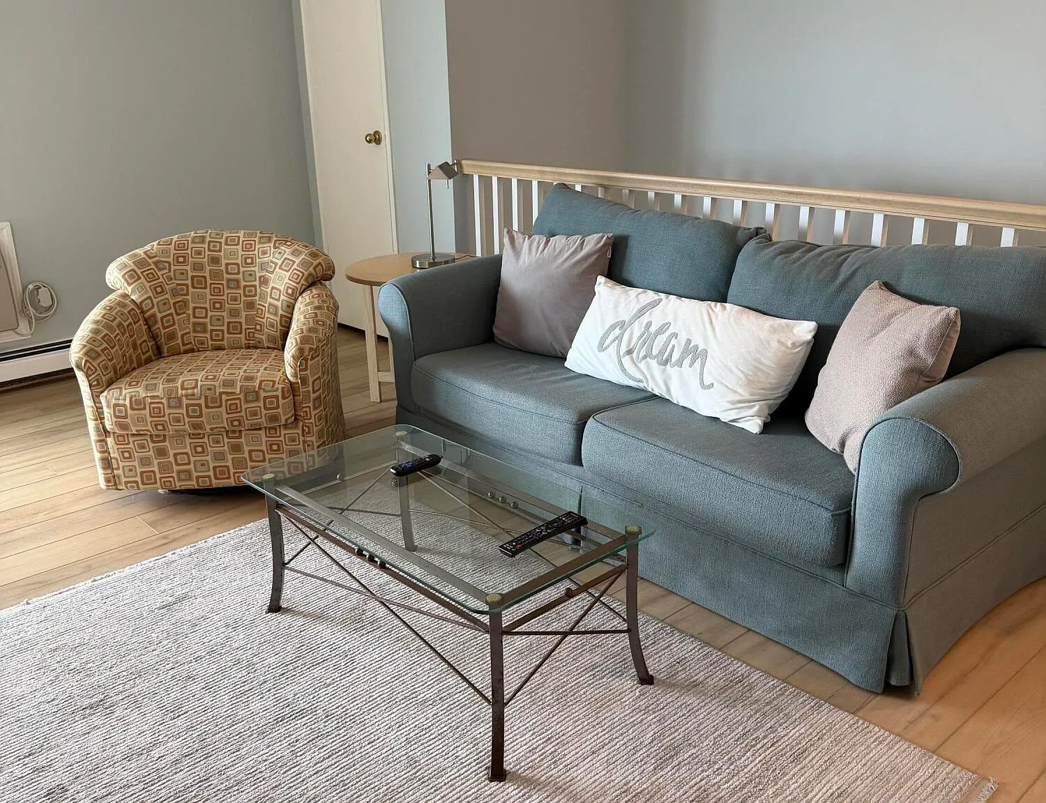 1 bed, 704 sqft, $2,100 — Photo 2