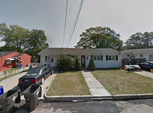 76 Lenox Ave, West Warwick, RI 02893